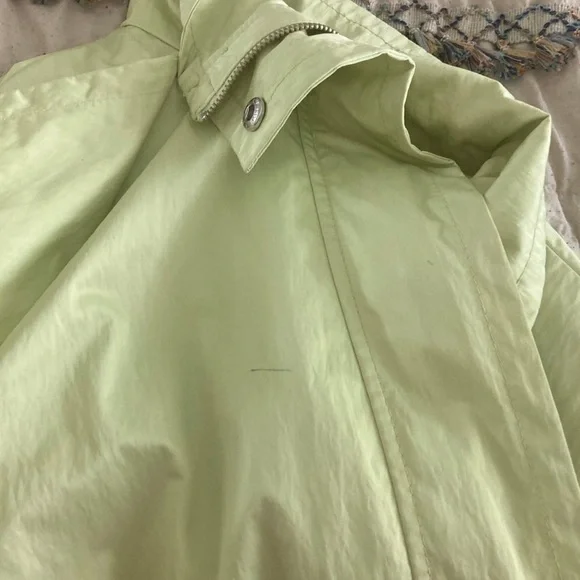 Women's Light lime green windbreaker - Picture 6 of 6